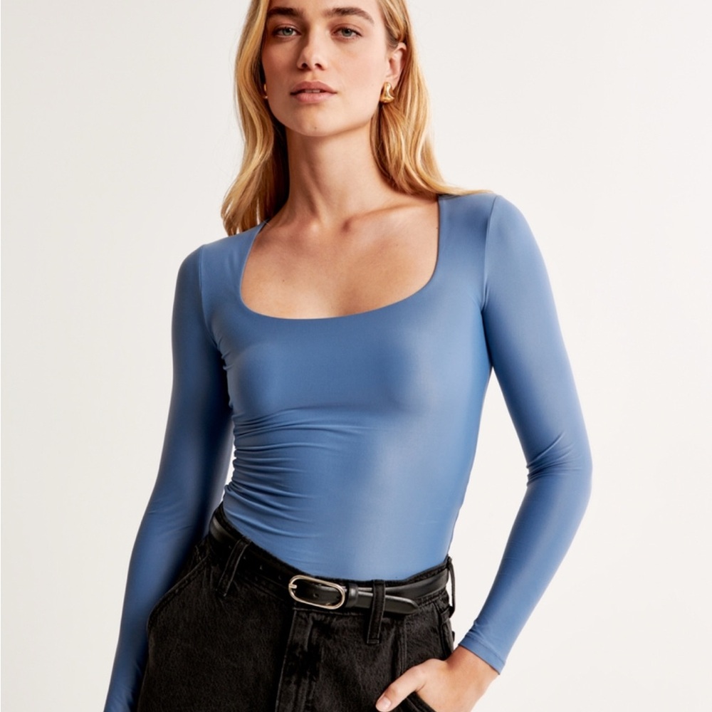 Blue Abercrombie Women’s long sleeve